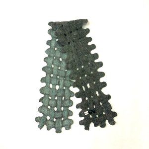UNIQUE FELTED OPEN TEXTURE AVANT GARDE SCARF